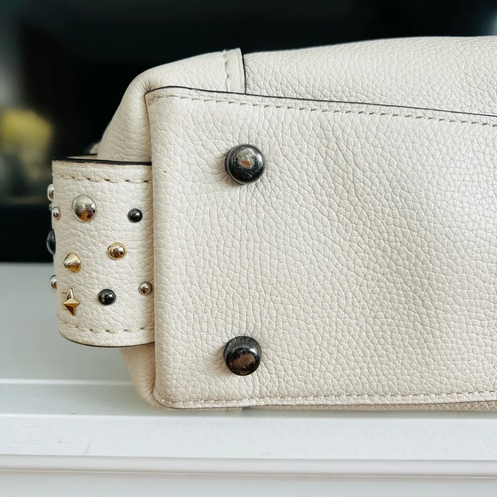 Coach Edie Shoulder Bag 31 With Star Rivets - Picture 13 of 16